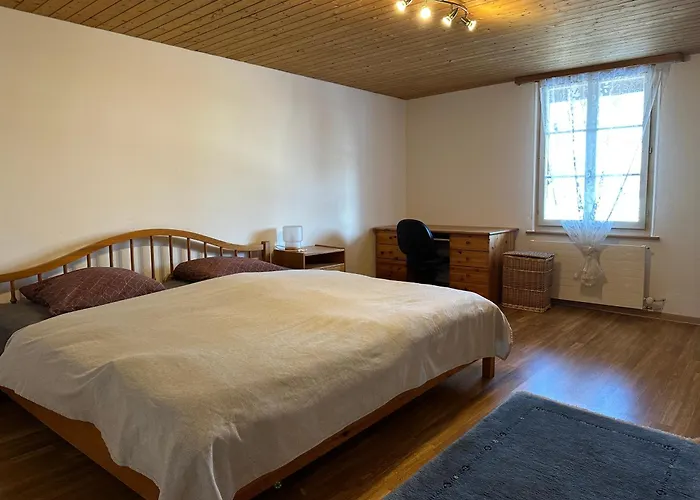 Charmante 3,5 Zimmer Wohnung In Bauernhaus